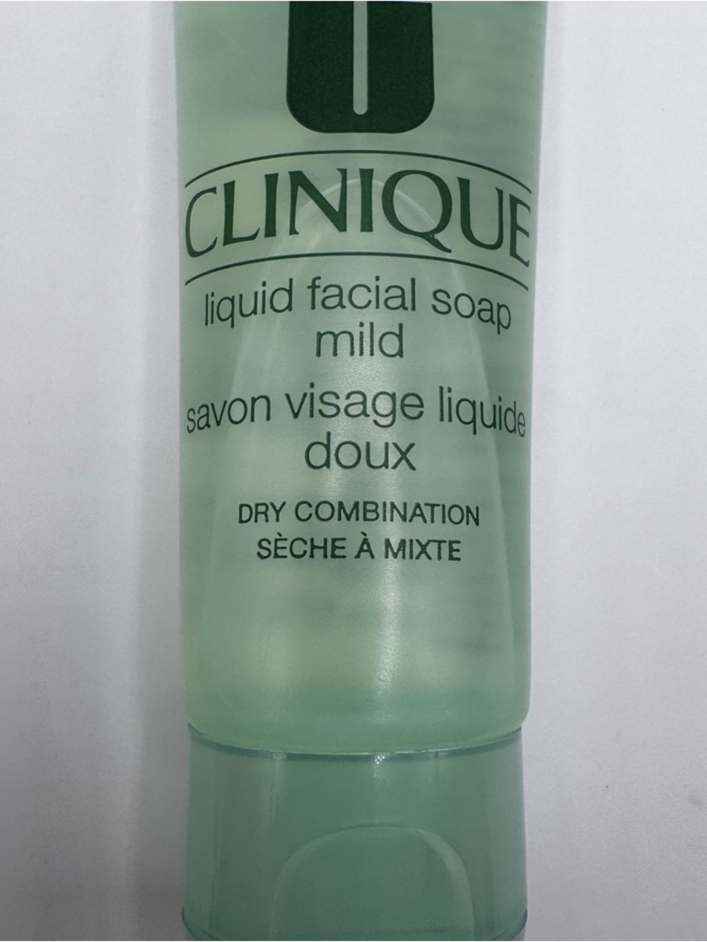 CLINIQUE Liquid Facial Soap Mild for "Dry Combination" Skin (1.7oz/50mL) - Picture 4 of 7